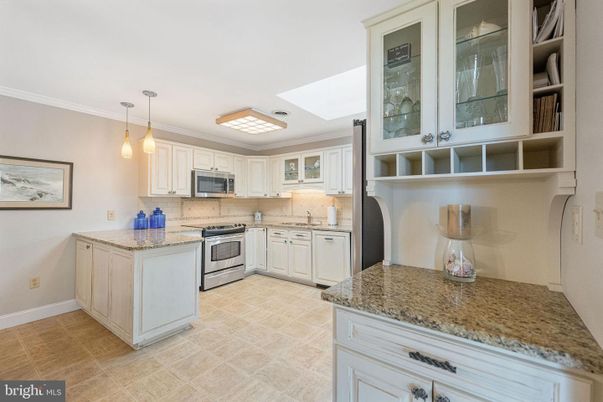 Interior, Kitchen, Pendant Lights, Stainless Steel Appliances