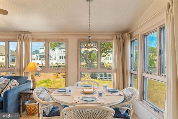 Dining room, Interior, Pendant Lights