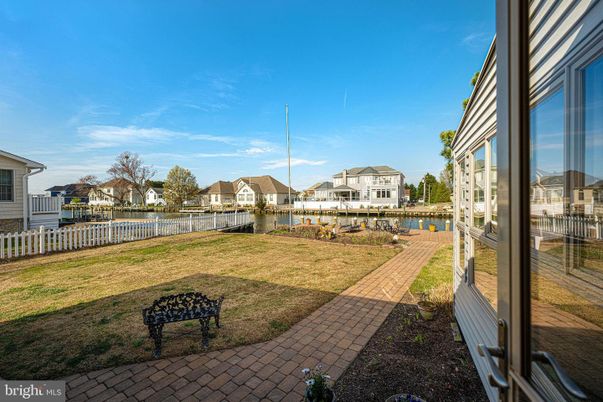 Backyard, Exterior, Lake