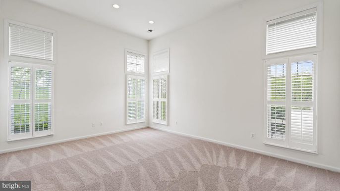 Empty room, Interior, Recessed Lighting