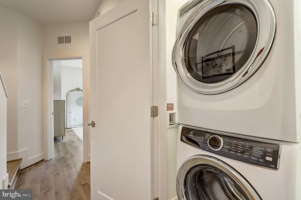 Interior, Utility Closets, Washer, Wood Texture Flooring