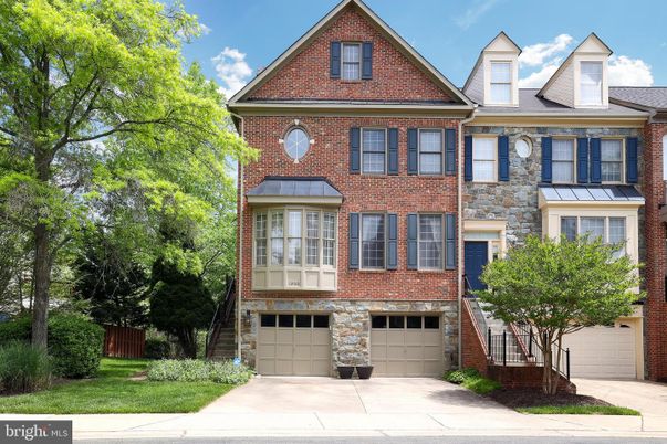 Attached, Exterior, Facade, Brick Facade, Rowhouse