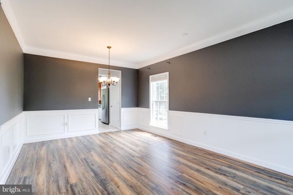 Chandelier, Empty room, Interior, Wood Texture Flooring