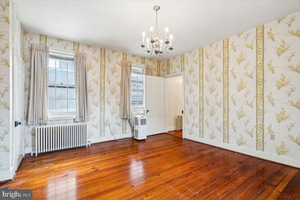 Chandelier, Empty room, Interior, Wood Texture Flooring