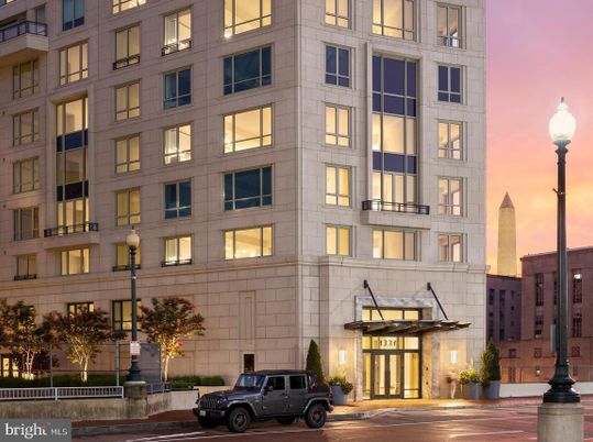 Exterior, Facade, Condo Building