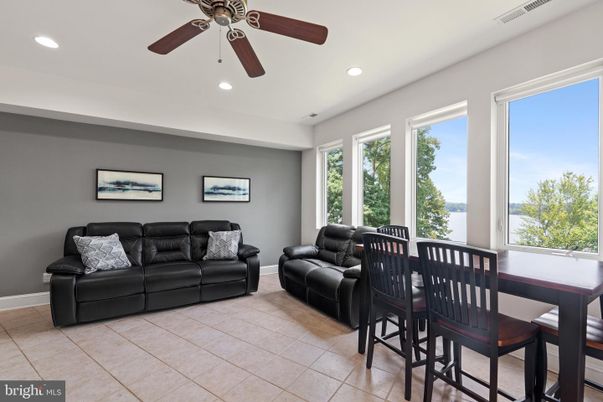 Dining room, Interior, Recessed Lighting