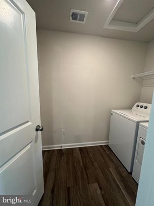 Interior, Washer, Wood Texture Flooring