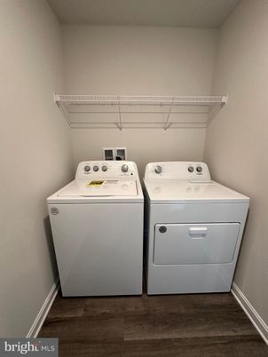 Interior, Utility Closets, Washer, Wood Texture Flooring