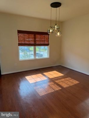 Empty room, Interior, Pendant Lights, Wood Texture Flooring