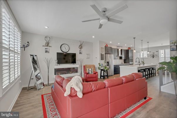 Interior, Kitchen, Living room, Pendant Lights, Recessed Lighting, Stainless Steel Appliances, Wood Texture Flooring