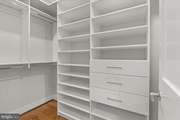 Interior, Walk-in Closets, Wood Texture Flooring