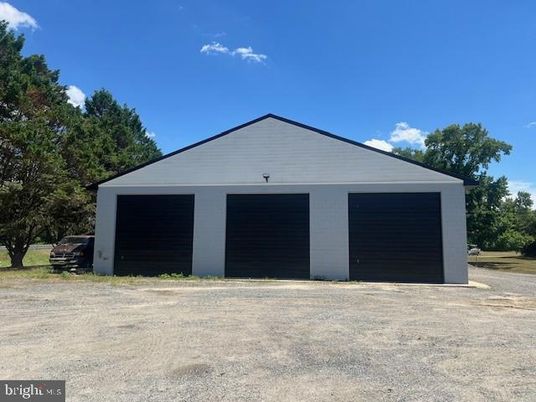 Detached Garage, Exterior