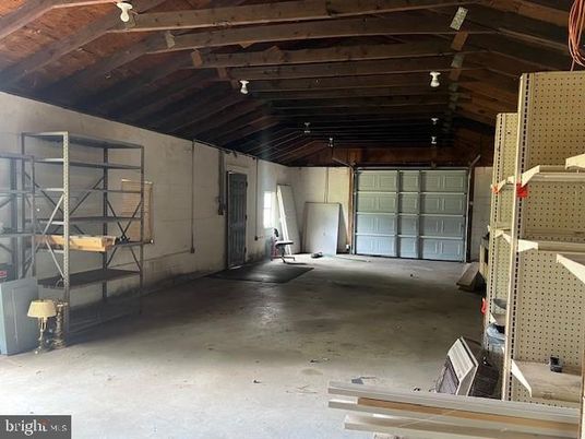 Garage, Interior, Wooden Beams, Wooden Ceilings