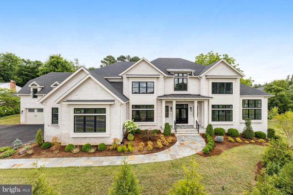 Attached, Exterior, Facade, Farmhouse