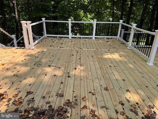 Exterior, Wood Texture Flooring