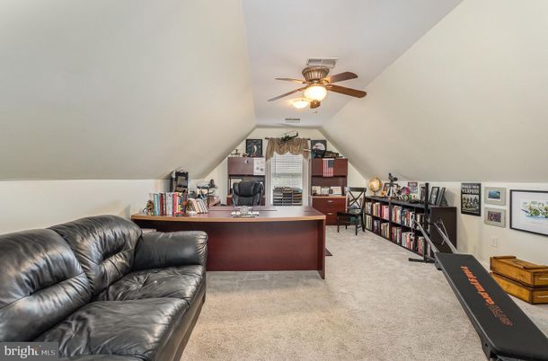 Home Office, Interior