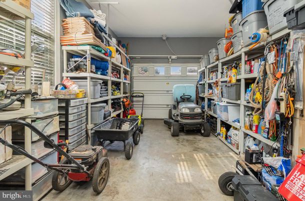 Garage, Interior