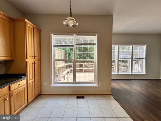 Empty room, Interior, Pendant Lights, Wood Texture Flooring