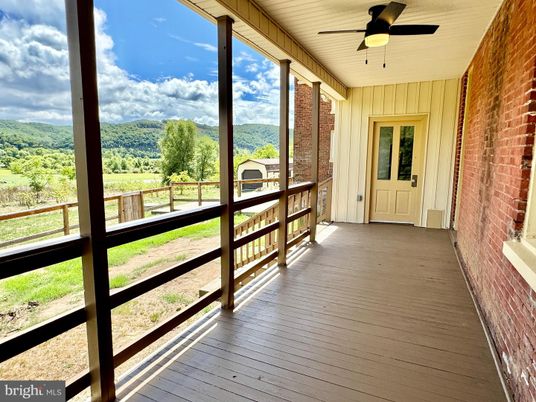 Interior, Stone Walls, Sun Room, Wood Texture Flooring