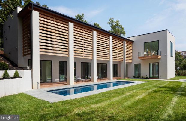 Backyard, Exterior, Pool
