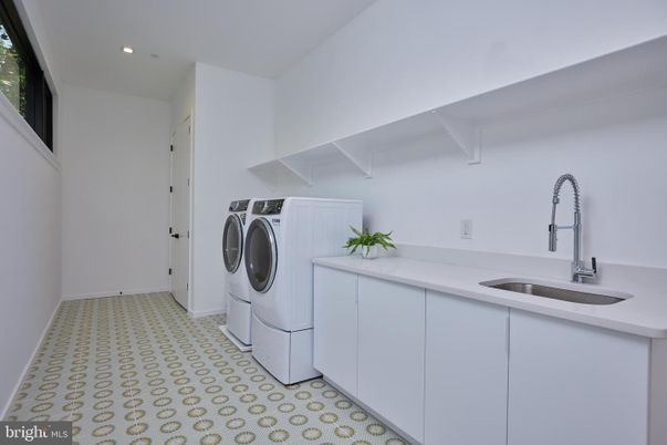 Interior, Recessed Lighting, Washer