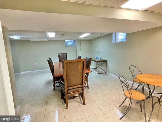 Dining room, Interior