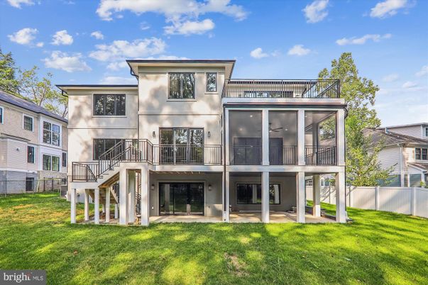 Backyard, Exterior, Facade, Modern