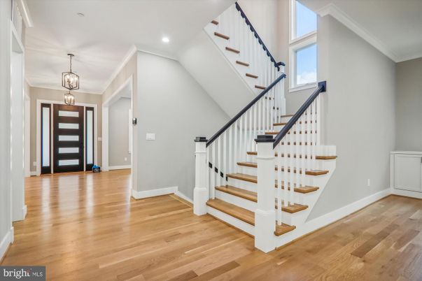Interior, Pendant Lights, Recessed Lighting, Wood Texture Flooring