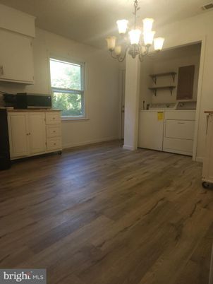 Chandelier, Interior, Washer, Wood Texture Flooring