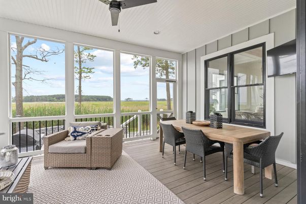 Dining room, Interior, Sun Room, Water, Wood Texture Flooring