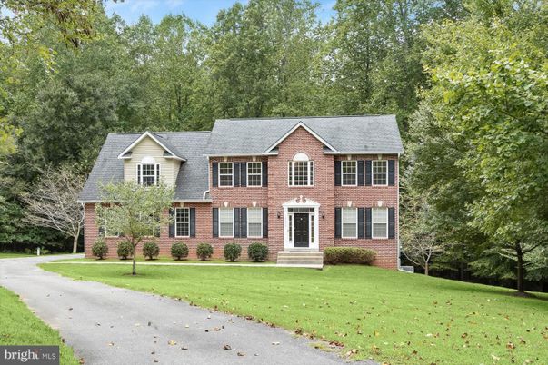 Exterior, Facade, Brick Facade, Georgian