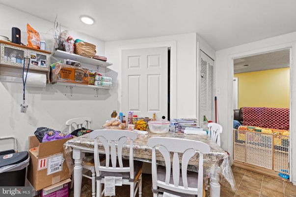 Dining room, Interior, Recessed Lighting