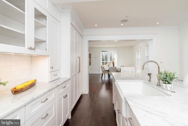 Dining room, Interior, Kitchen, Recessed Lighting, Wood Texture Flooring