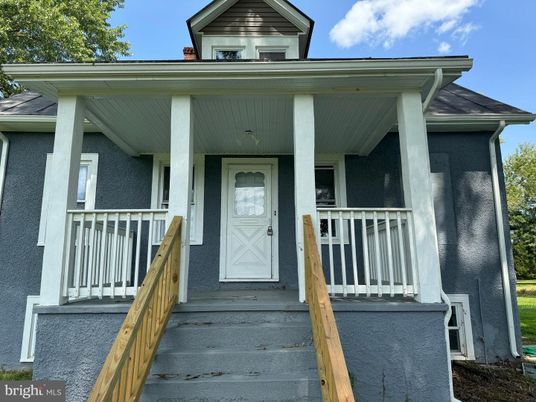 Exterior, Facade, None