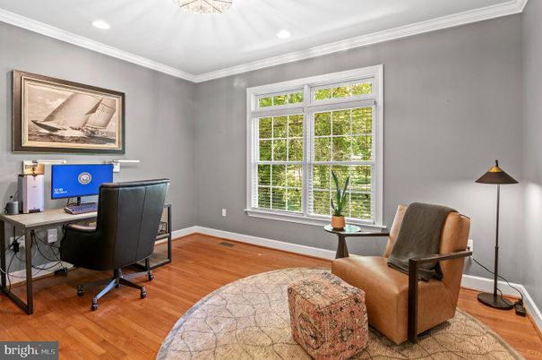 Home Office, Interior, Recessed Lighting, Wood Texture Flooring