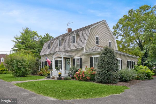 Exterior, Facade, Cape Cod
