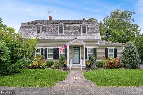Exterior, Facade, Cape Cod