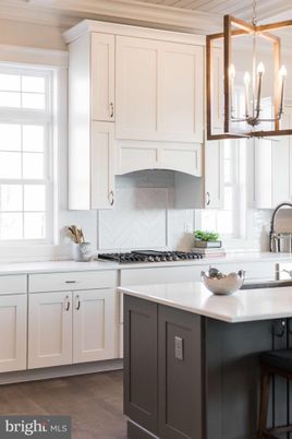 Interior, Kitchen, Pendant Lights, Wood Texture Flooring