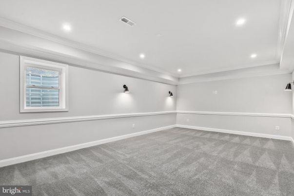 Empty room, Interior, Recessed Lighting