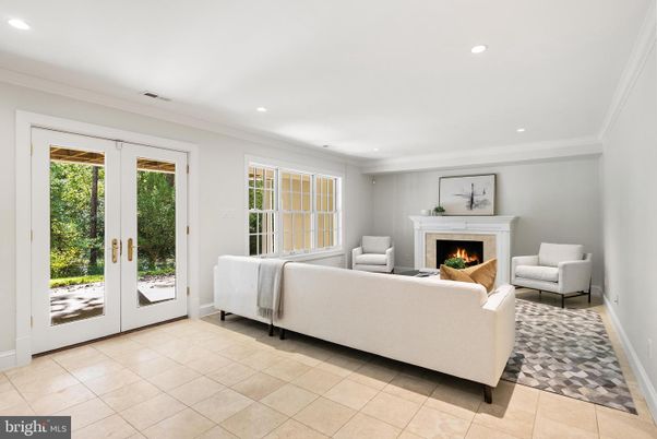 Fireplace, Interior, Living room, Recessed Lighting