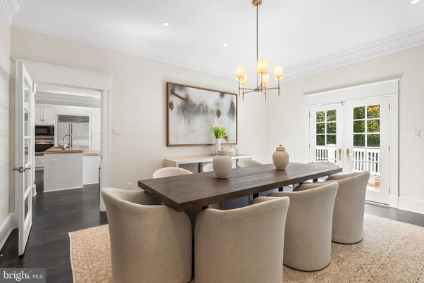 Chandelier, Dining room, Interior, Kitchen, Recessed Lighting, Stainless Steel Appliances, Wood Texture Flooring