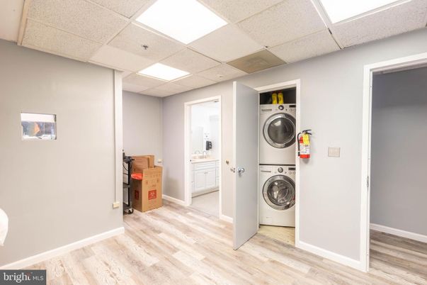 Interior, Recessed Lighting, Utility Closets, Washer, Wood Texture Flooring