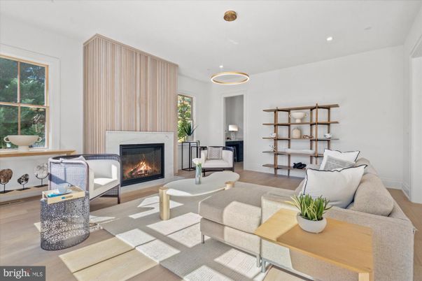 Fireplace, Interior, Living room, Pendant Lights, Recessed Lighting, Wood Texture Flooring