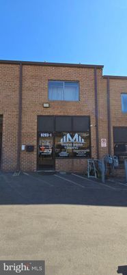 Exterior, Facade, Brick Facade, Rowhouse