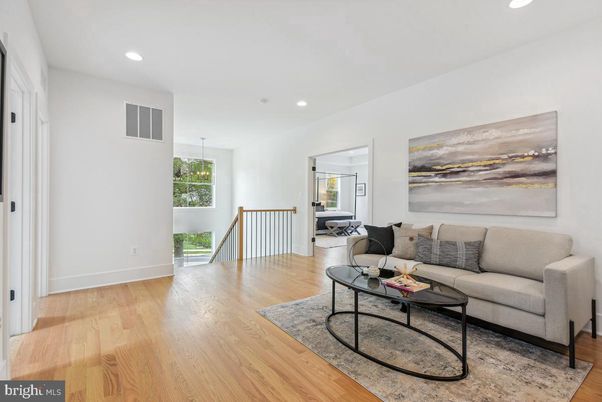 Interior, Living room, Pendant Lights, Recessed Lighting, Wood Texture Flooring