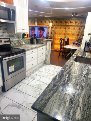 Interior, Kitchen, Marble, Pendant Lights, Stone Walls