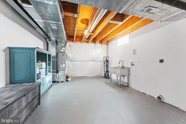 Interior, Washer, Wooden Beams, Wooden Ceilings