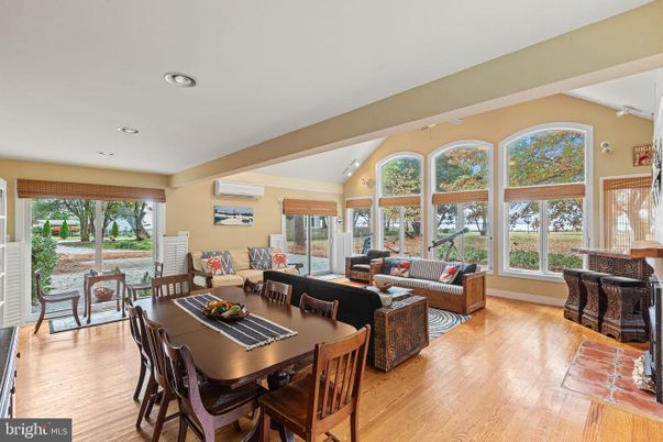 Dining room, Interior, Living room, Recessed Lighting, Wood Texture Flooring