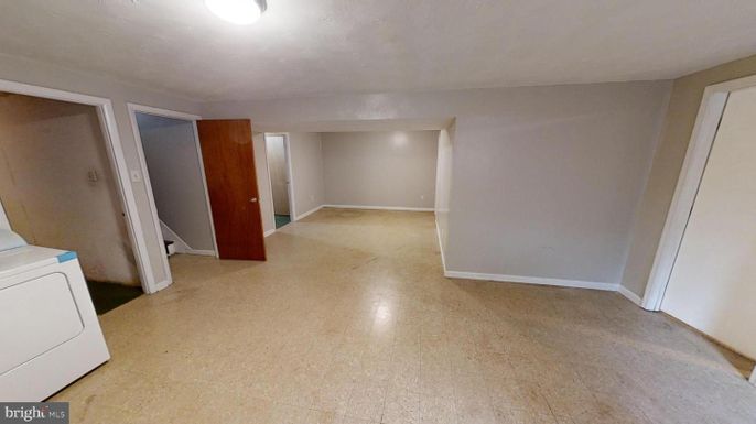 Empty room, Interior, Washer