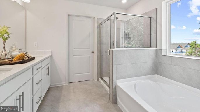 Bathroom, Dual Sink Vanities, Glass Shower, Interior, Recessed Lighting